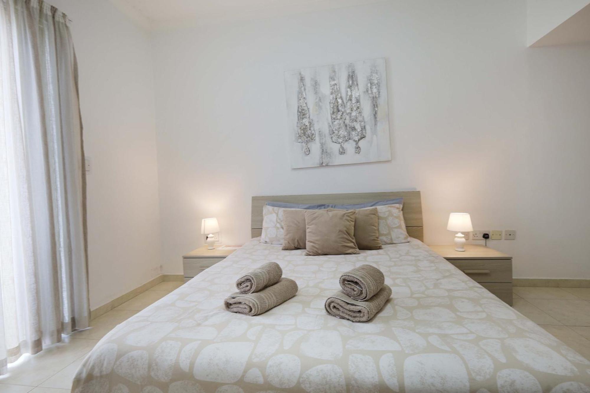 Modern 3Br Stylish & Spacious Apartment - Close To Sliema Promenade Gzira Zewnętrze zdjęcie